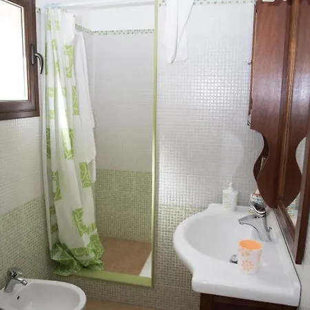 La Lanterna Di Bachi Guest house